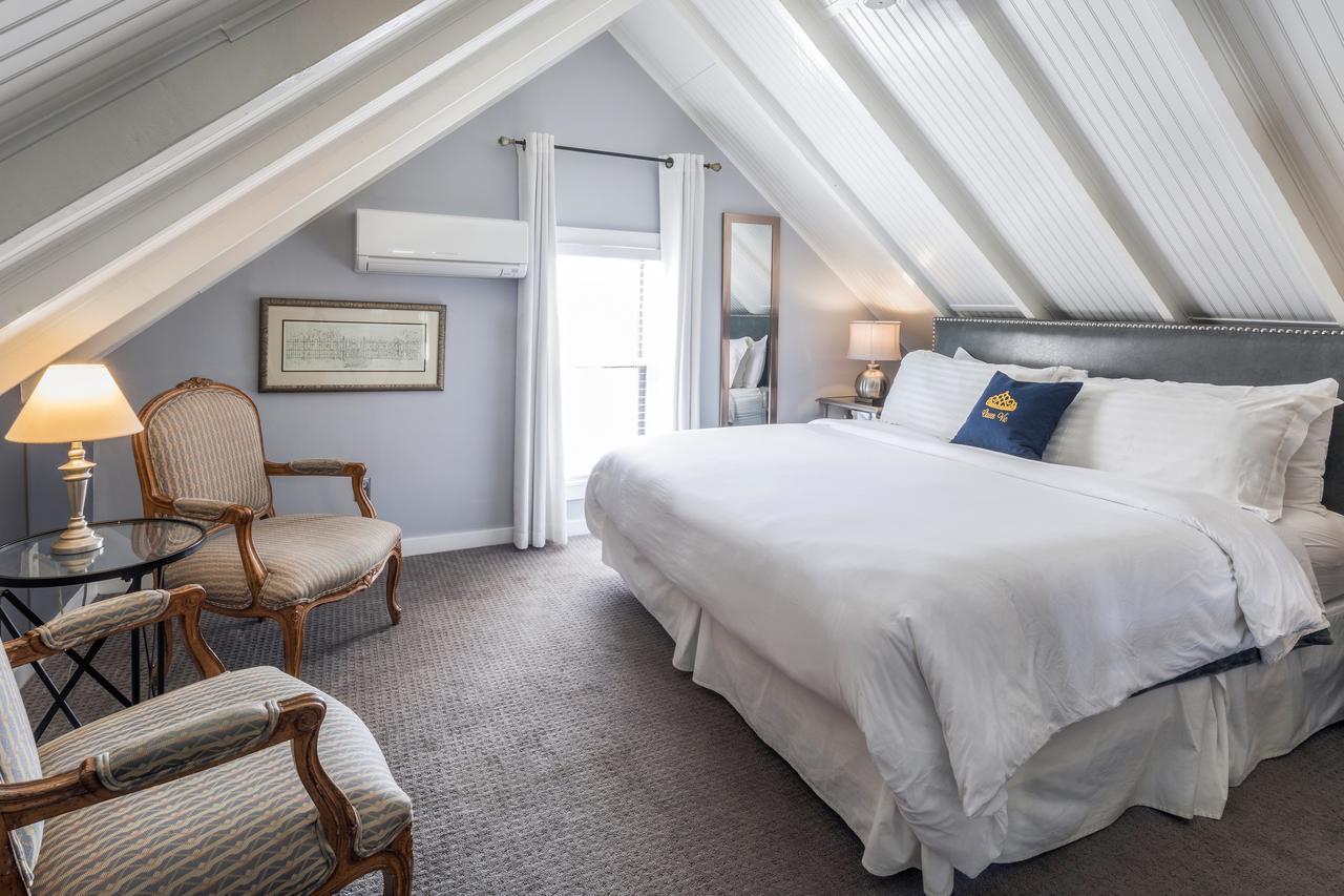 Queen Vic Guest House (Adults Only) Провинстаун Екстериор снимка